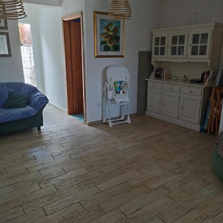 Villetta Ludovica Solanas  Exteriér fotografie